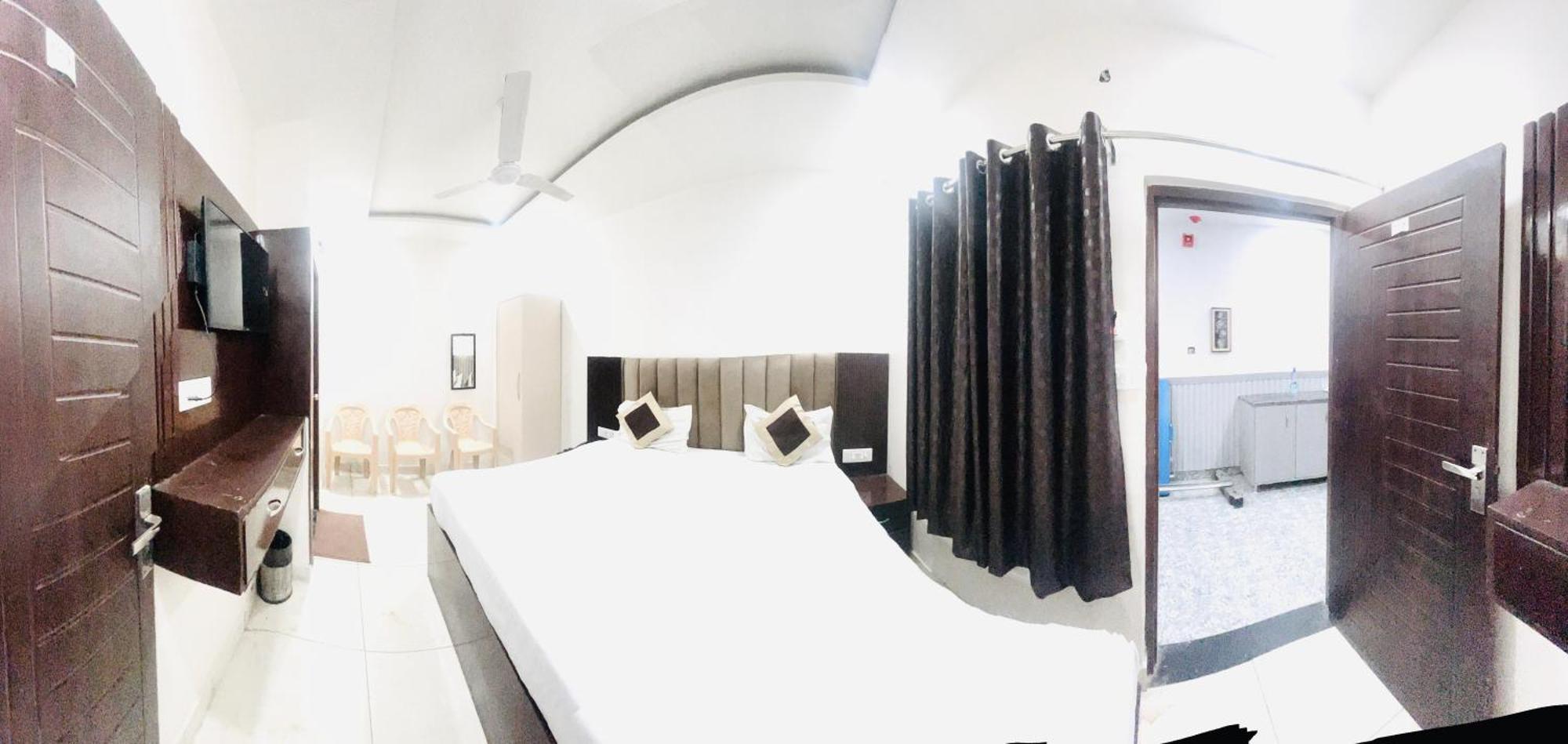 Hotel Green Apple Bareilly Dış mekan fotoğraf