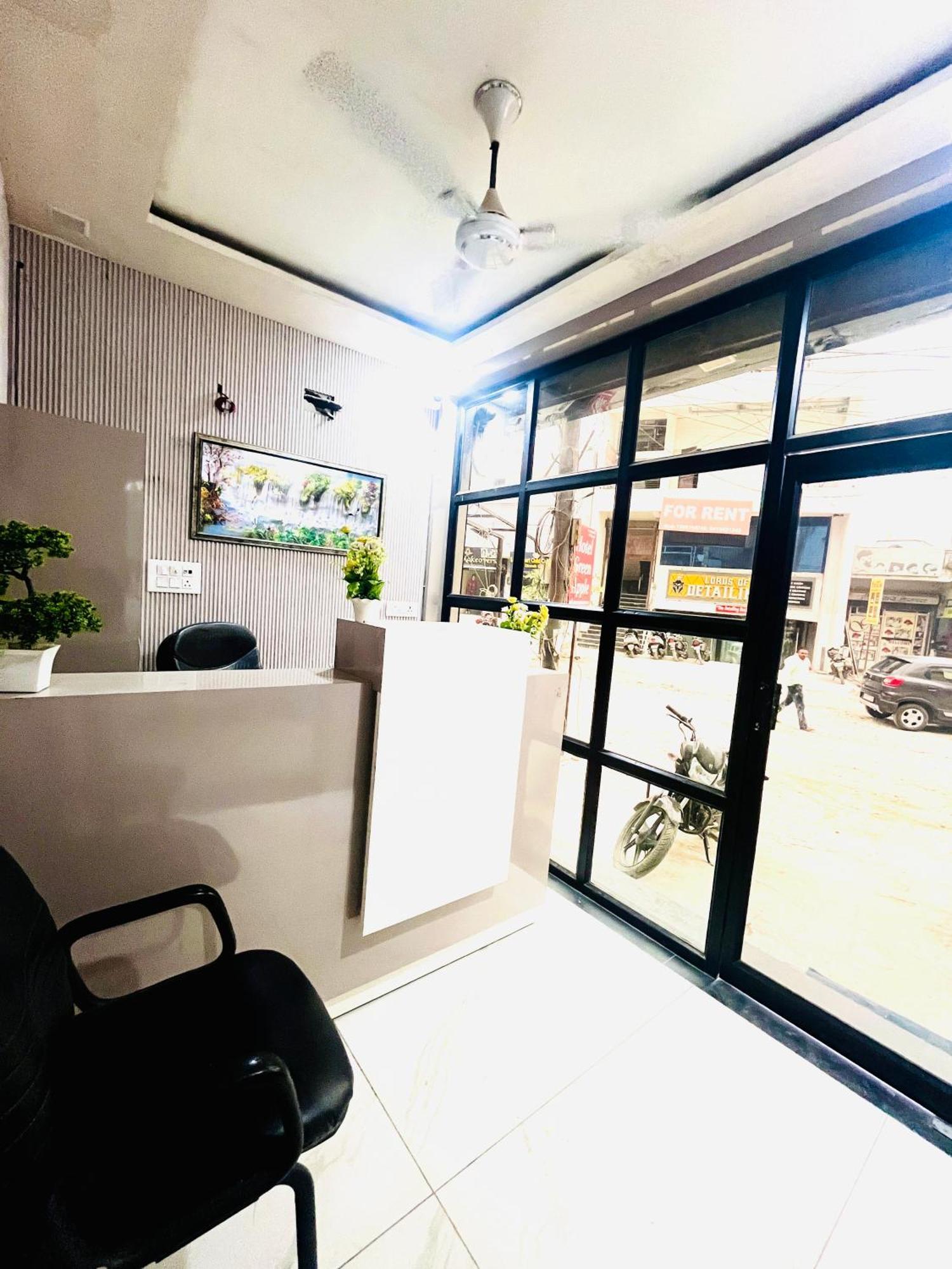 Hotel Green Apple Bareilly Dış mekan fotoğraf