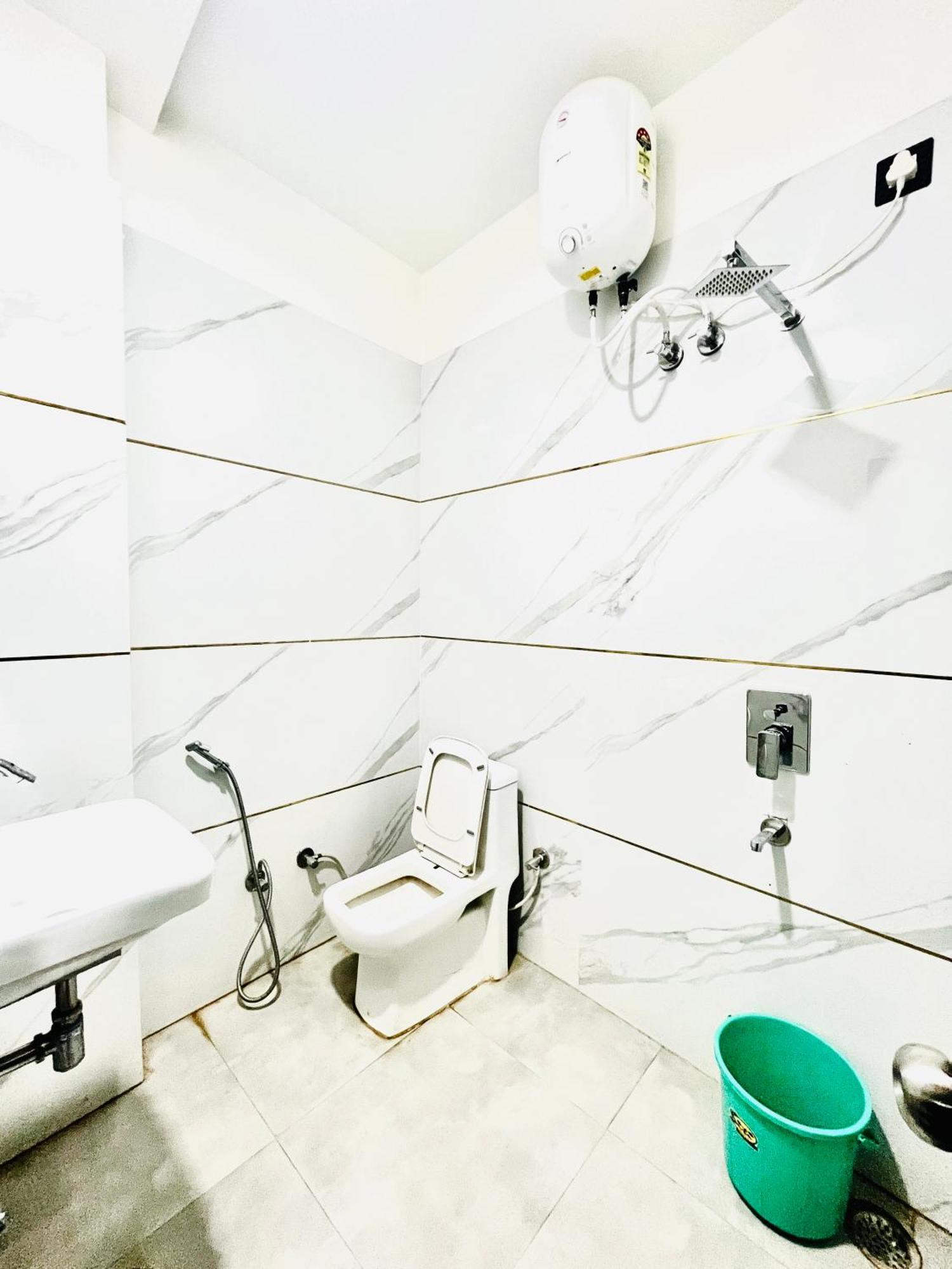Hotel Green Apple Bareilly Dış mekan fotoğraf
